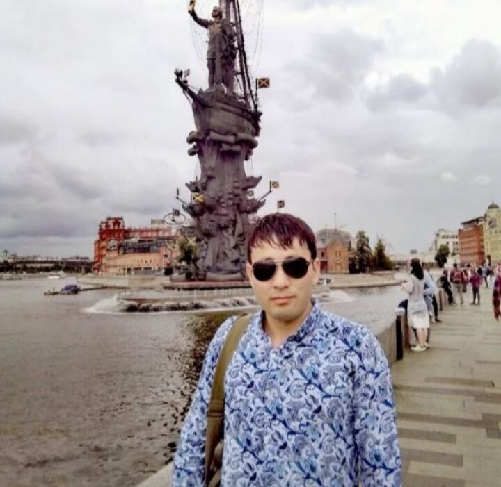  52949931  , 37 ,    -