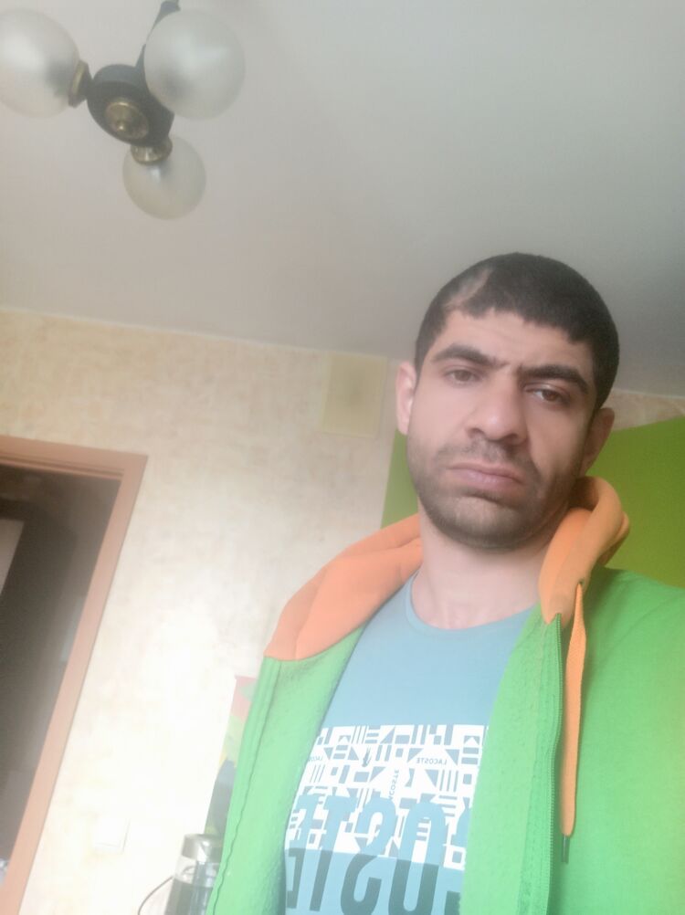  35103611  , 33 ,    -