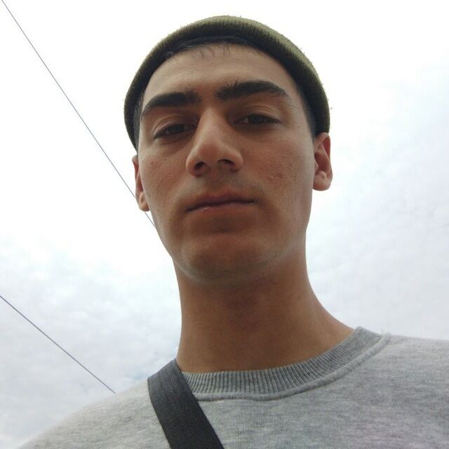  52607331  Vugar, 19 ,    