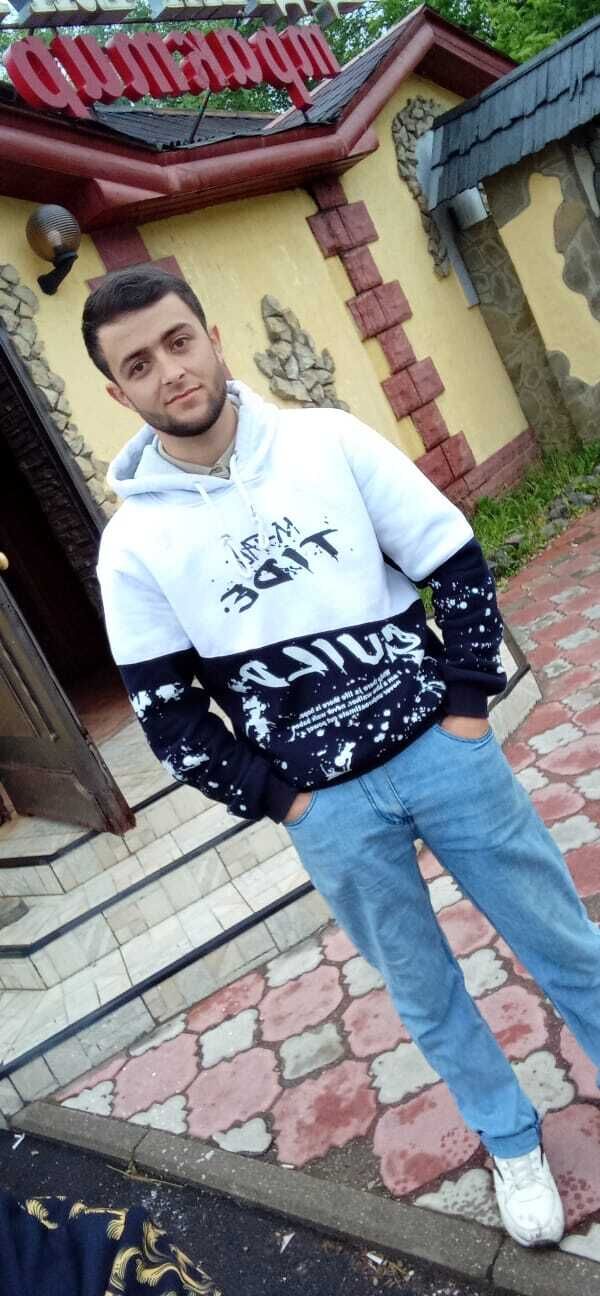  51289501  Abdullo, 25 ,    