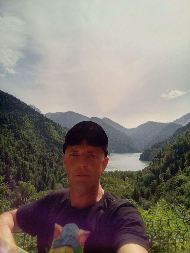  44366941  Igor, 46 ,    