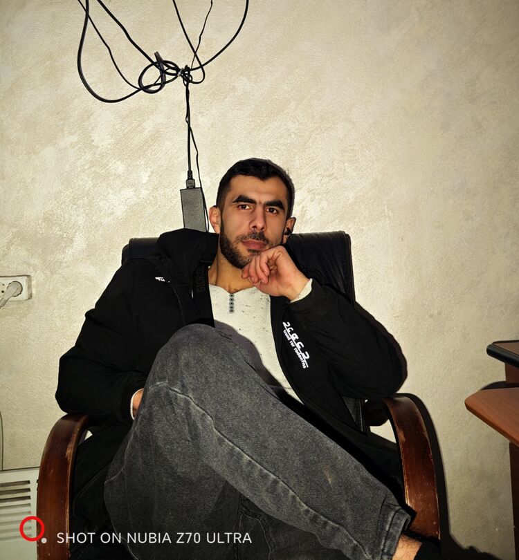  54325571  Perviz, 31 ,    