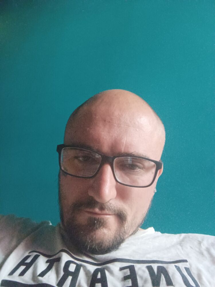  --,   Ilya, 40 ,   ,   