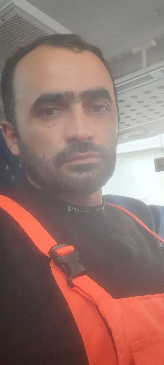  44617241  Polad, 39 ,    