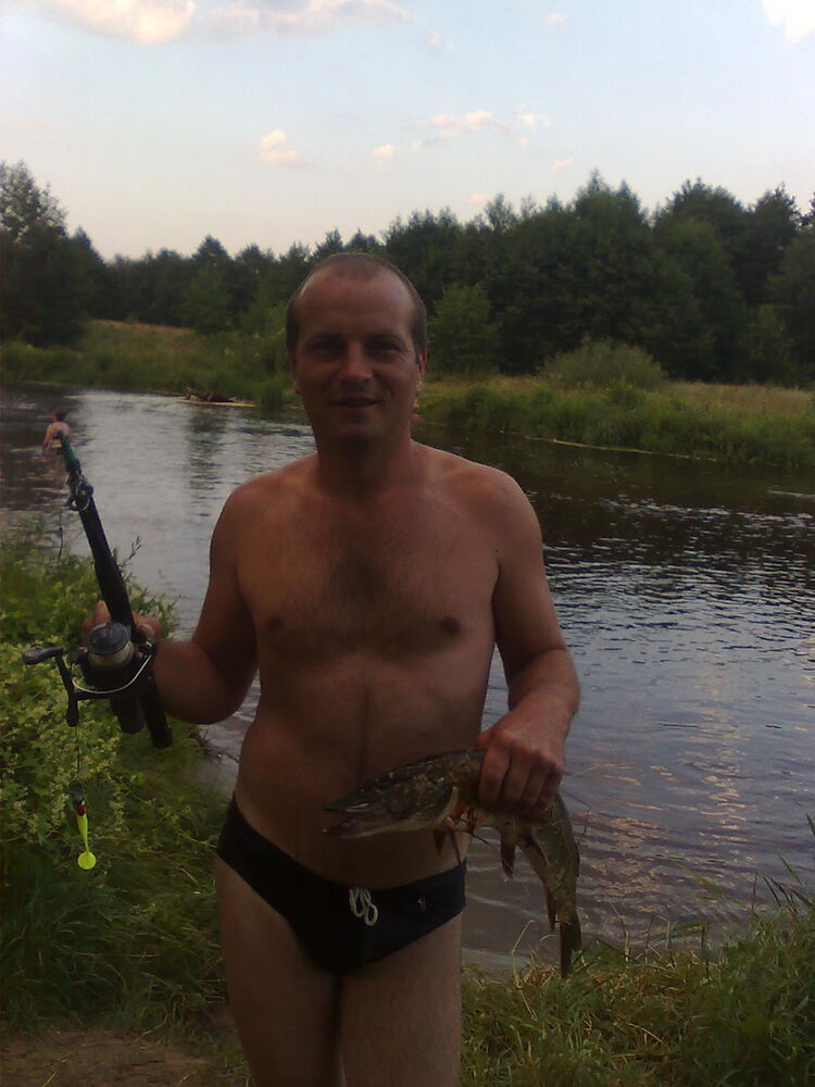  ,   Leonid, 49 ,   