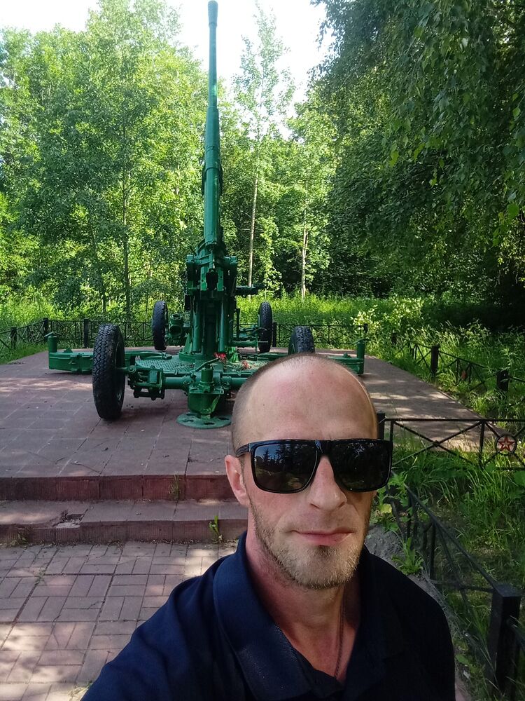  44531751  , 37 ,    