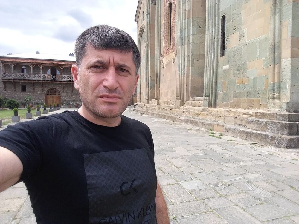  ,   Irakli, 40 ,   ,   , c 
