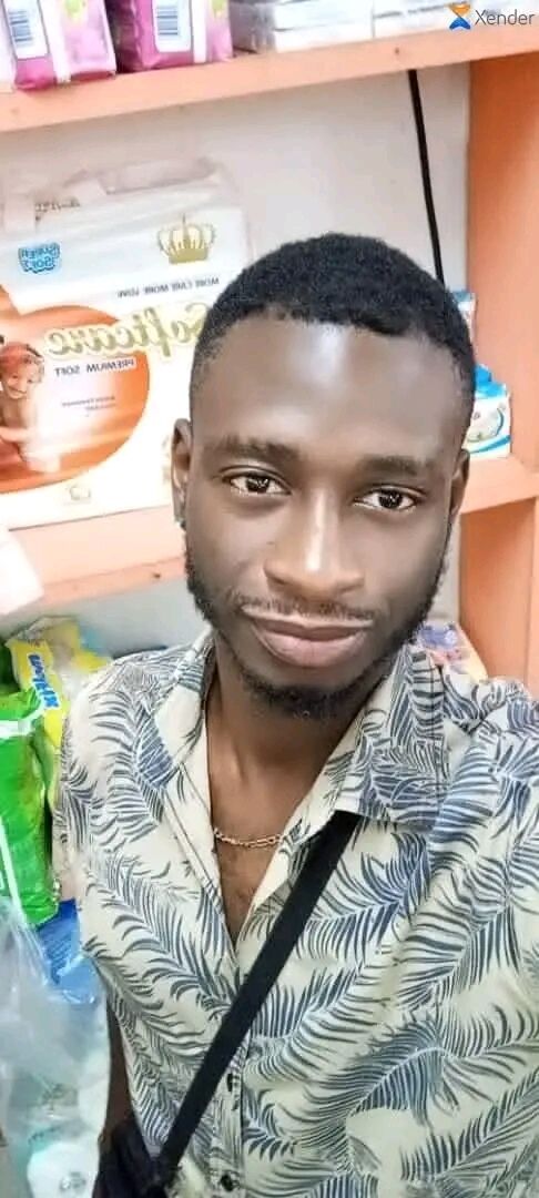  44115571  Jordy, 32 ,    