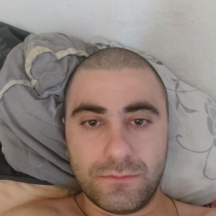  37217381  Giorgi, 31 ,    