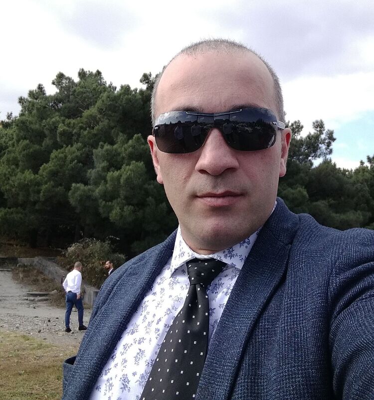  19256751  Giorgi, 43 ,    