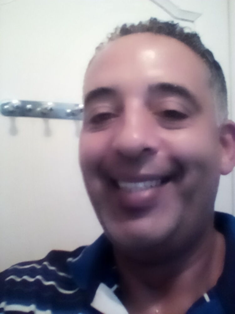  16068311  Hicham, 49 ,    