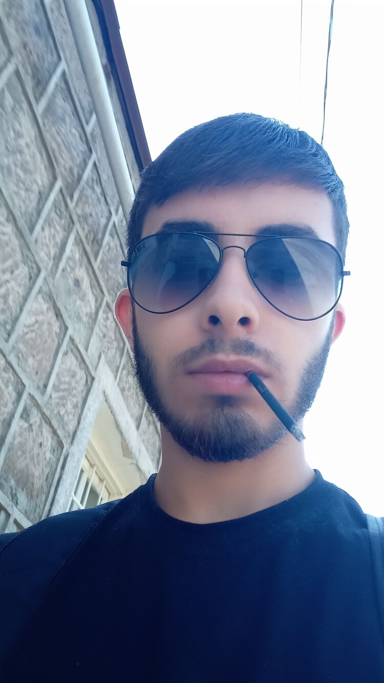  37163441  , 20 ,    