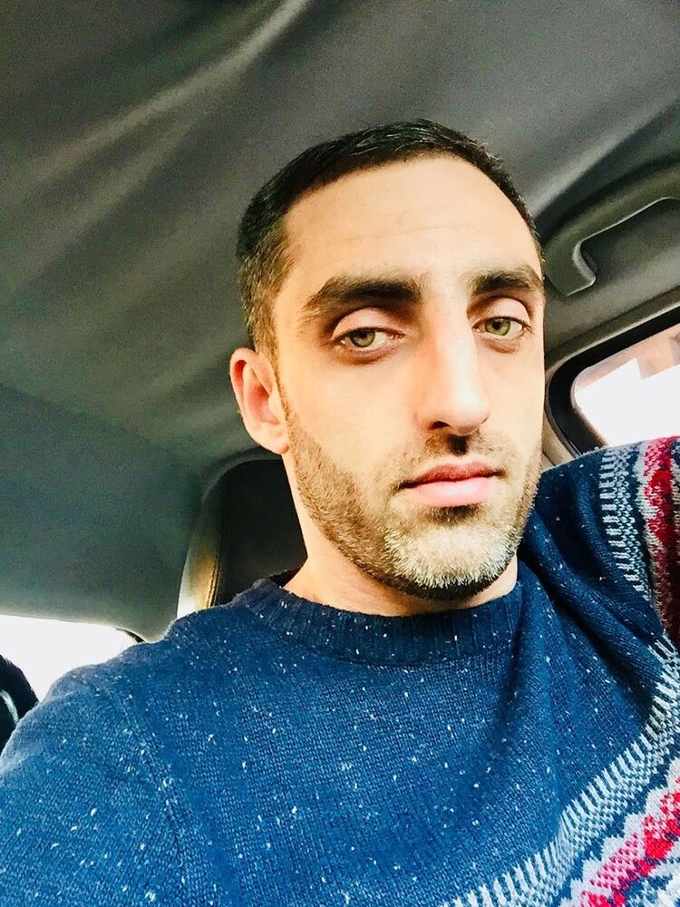  13216881  Narek, 36 ,    