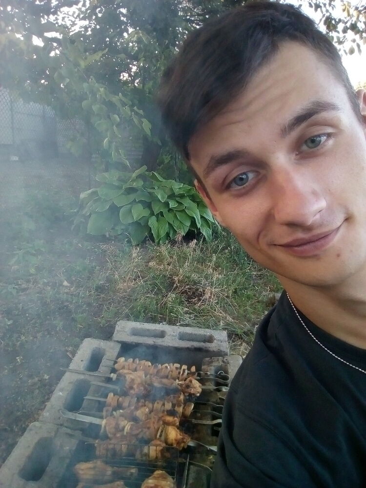  ,   Maxi, 31 ,   ,   , c 