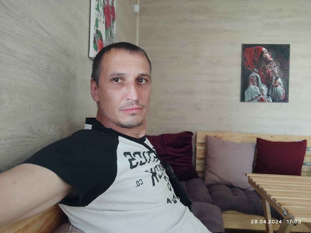  ,   Den, 42 ,   , 