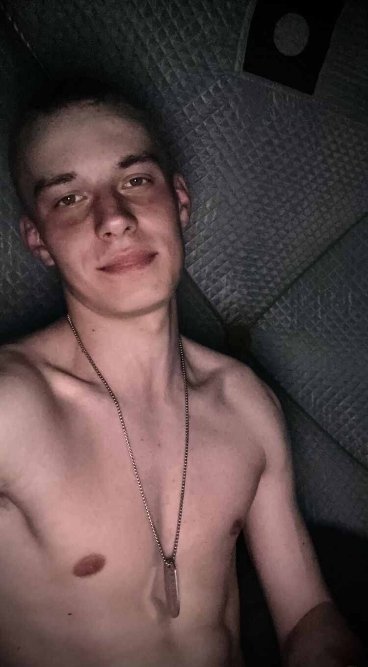  52890821  , 20 ,    