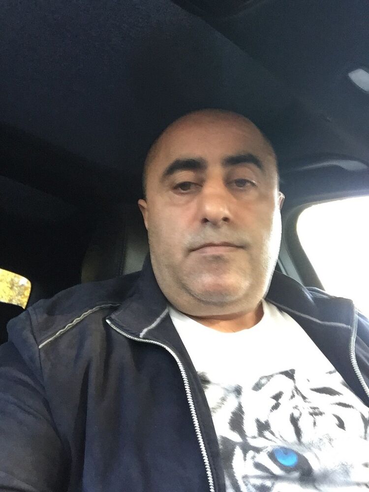  8168291  Garik, 51 ,    