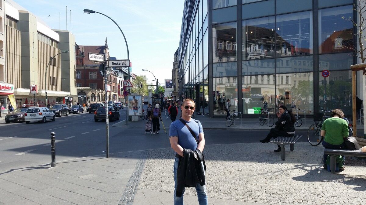  ,   Oleg, 38 ,   