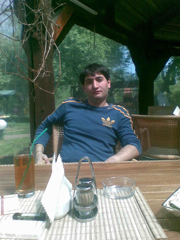  36641971  Artem, 30 ,    -