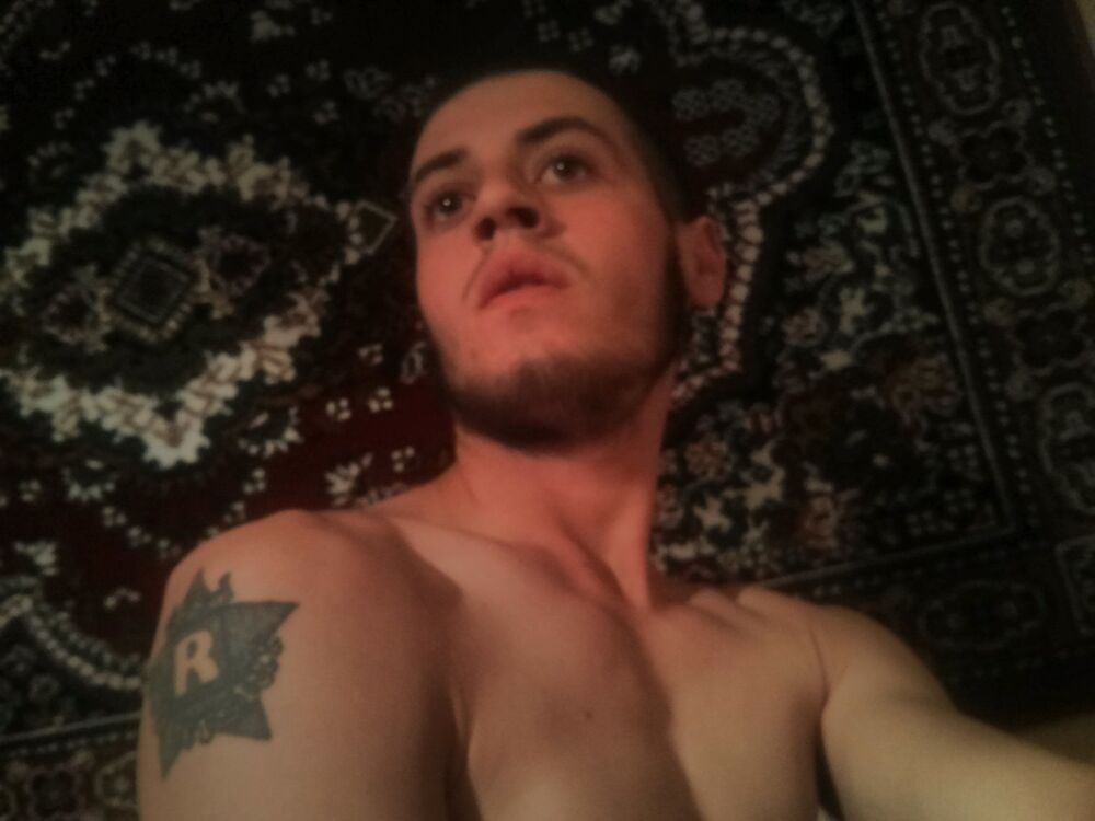  7421281  Rustam, 32 ,    