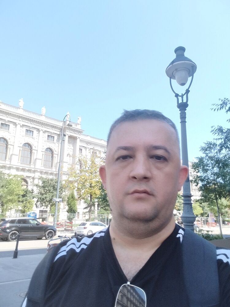  45970531  , 40 ,    Praha