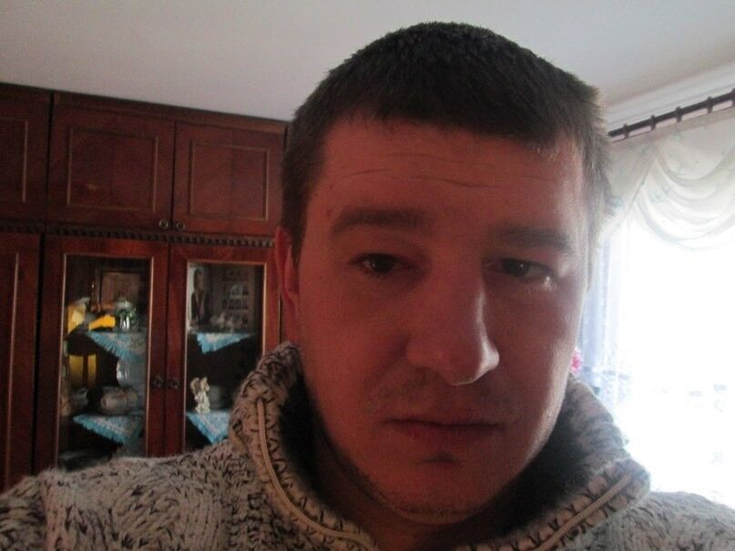  9235421  Lyjney, 39 ,    -