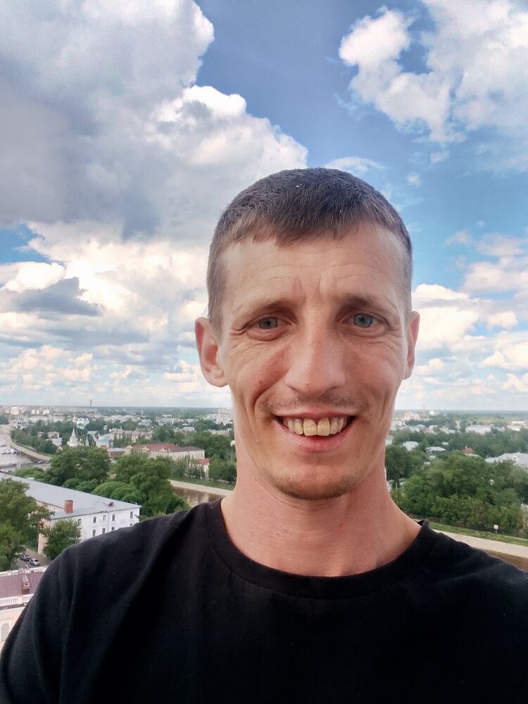  48285351  , 40 ,    