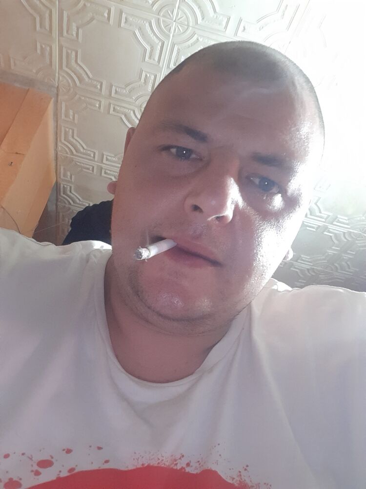  31134911  Jeka, 39 ,    