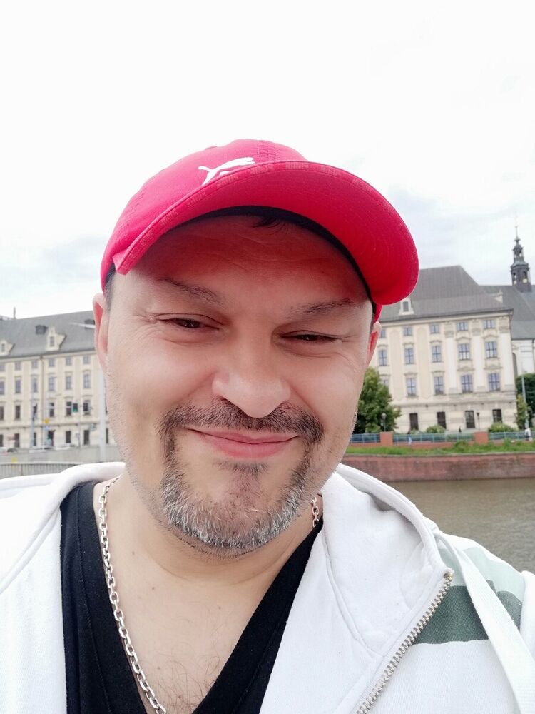  ,   Mykola, 49 ,   ,   , c 