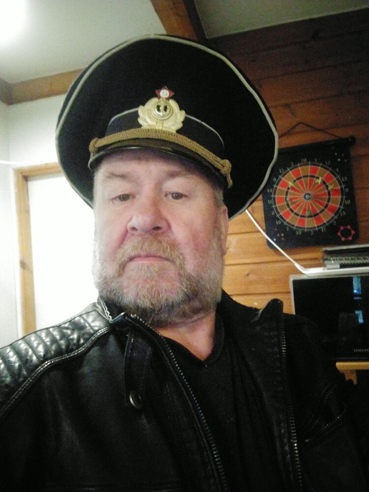  33915791  Andrej, 61 ,    