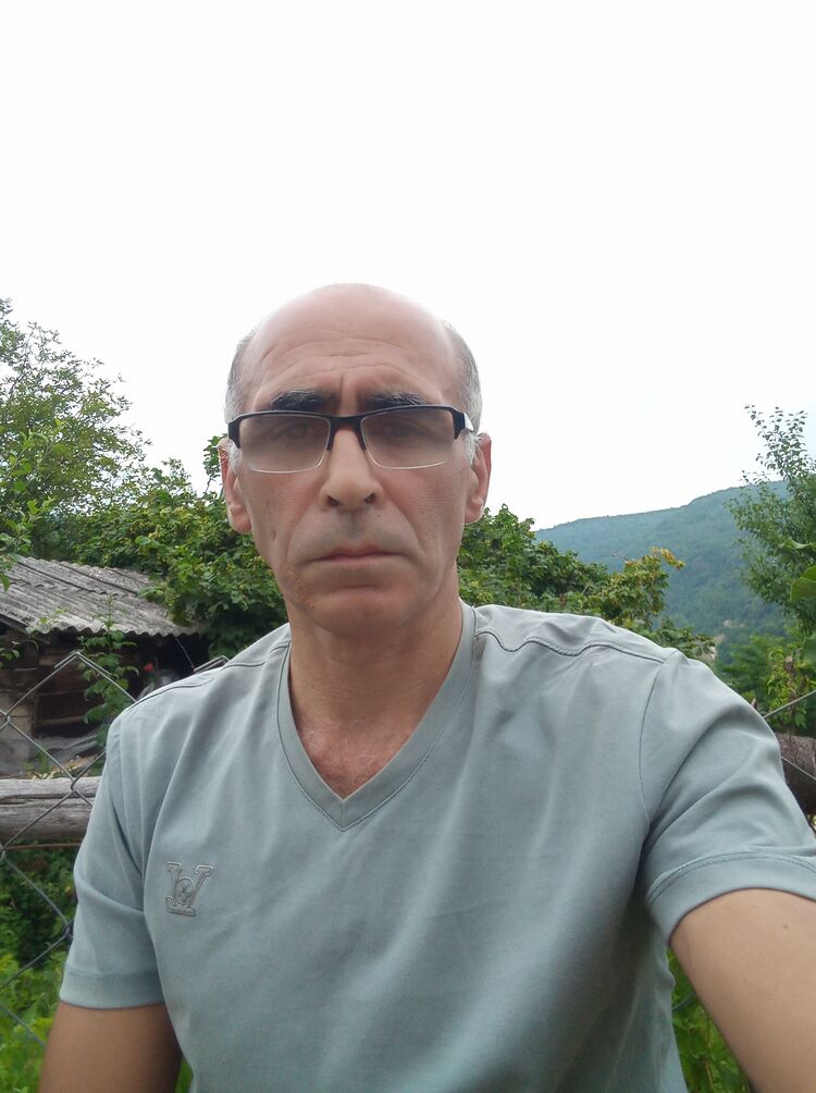  52516641  Jambuli, 54 ,    