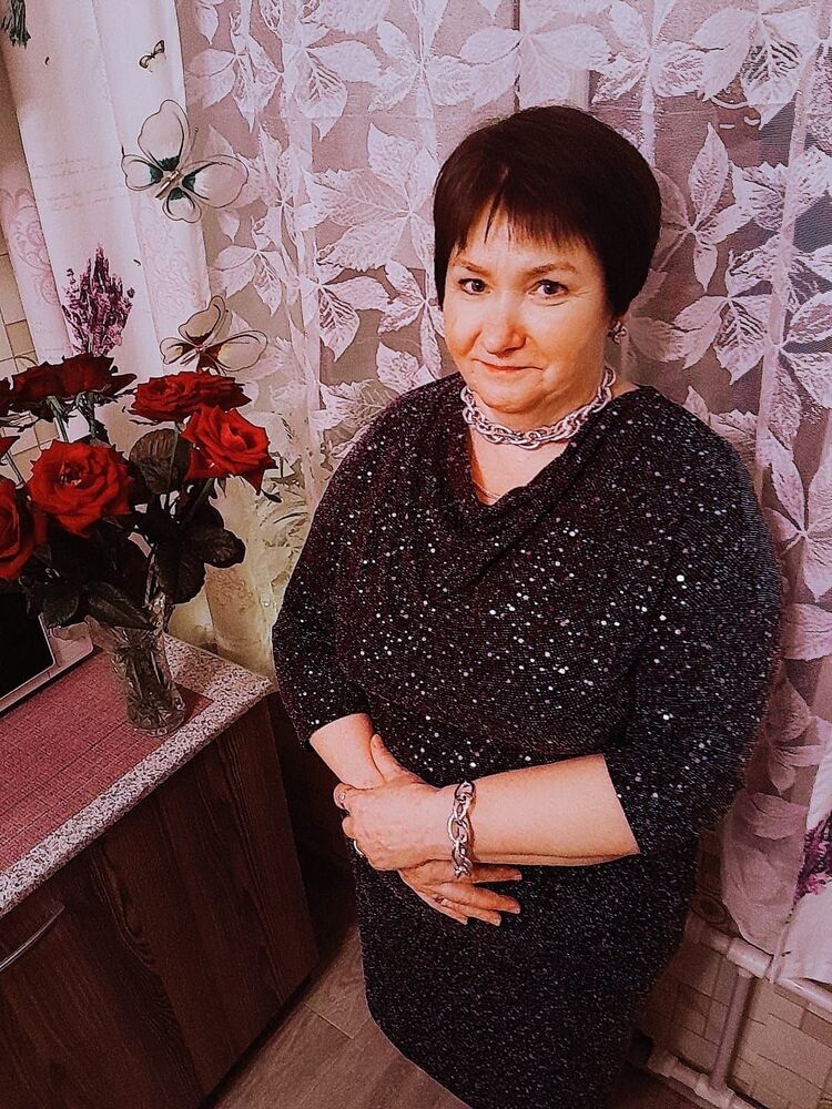  49717461  Vera, 66 ,    