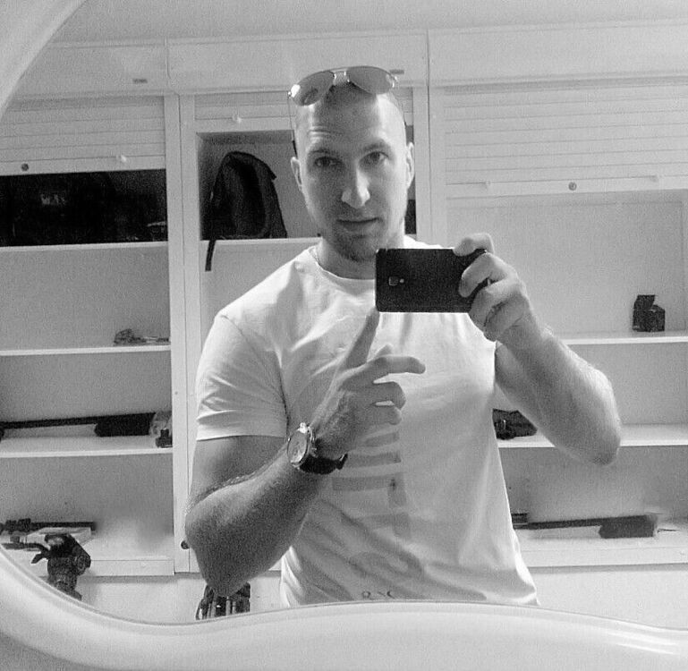  53028751  Vlad, 35 ,    