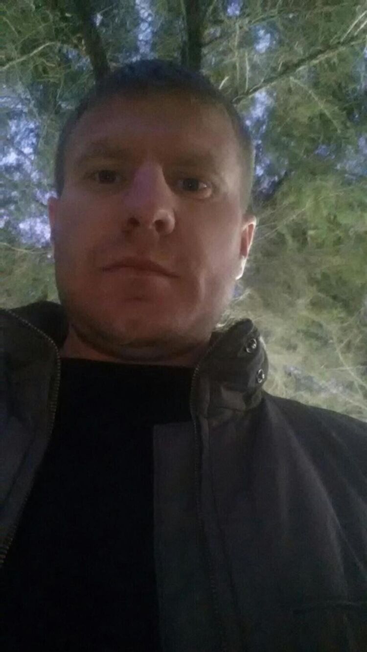  ,   Ruslan, 39 ,   ,   