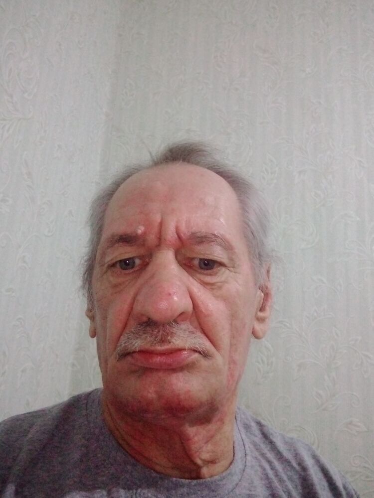  39833151  Oleg, 60 ,    