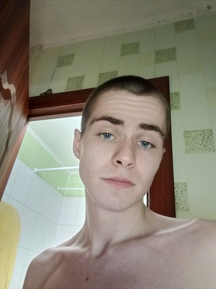  48837671  Daniil, 21 ,    