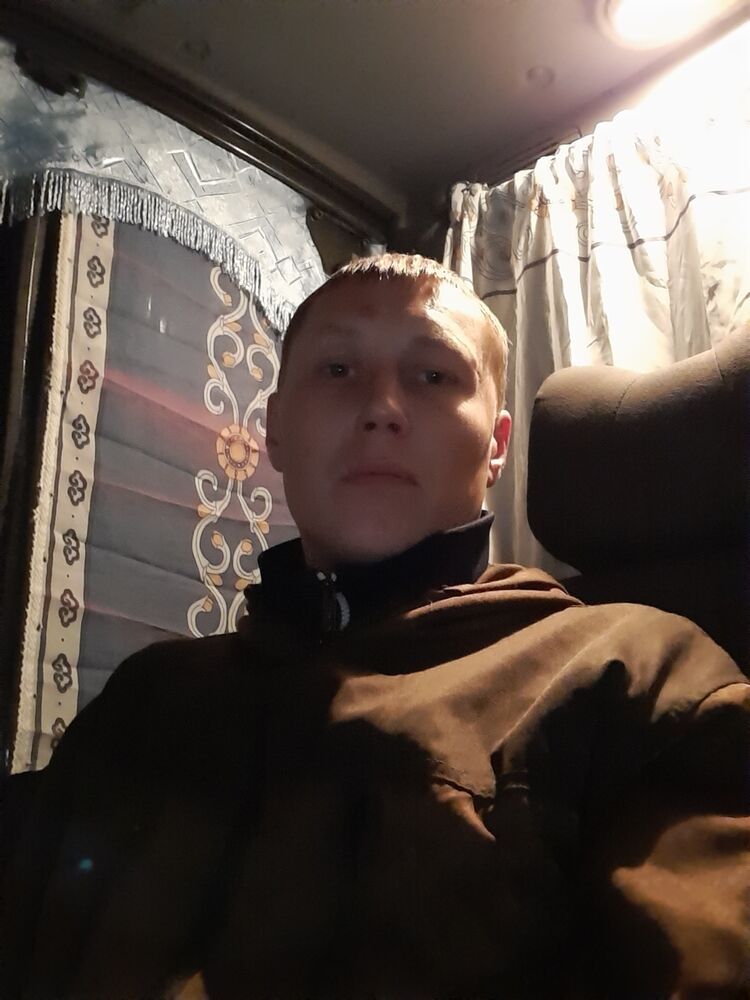  46040561  , 39 ,    