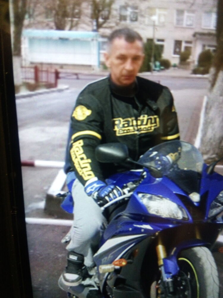  ,   Gideminas, 51 ,  
