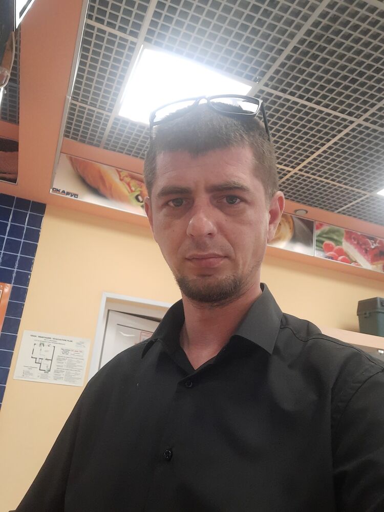  31414911  Mikhail, 38 ,    -