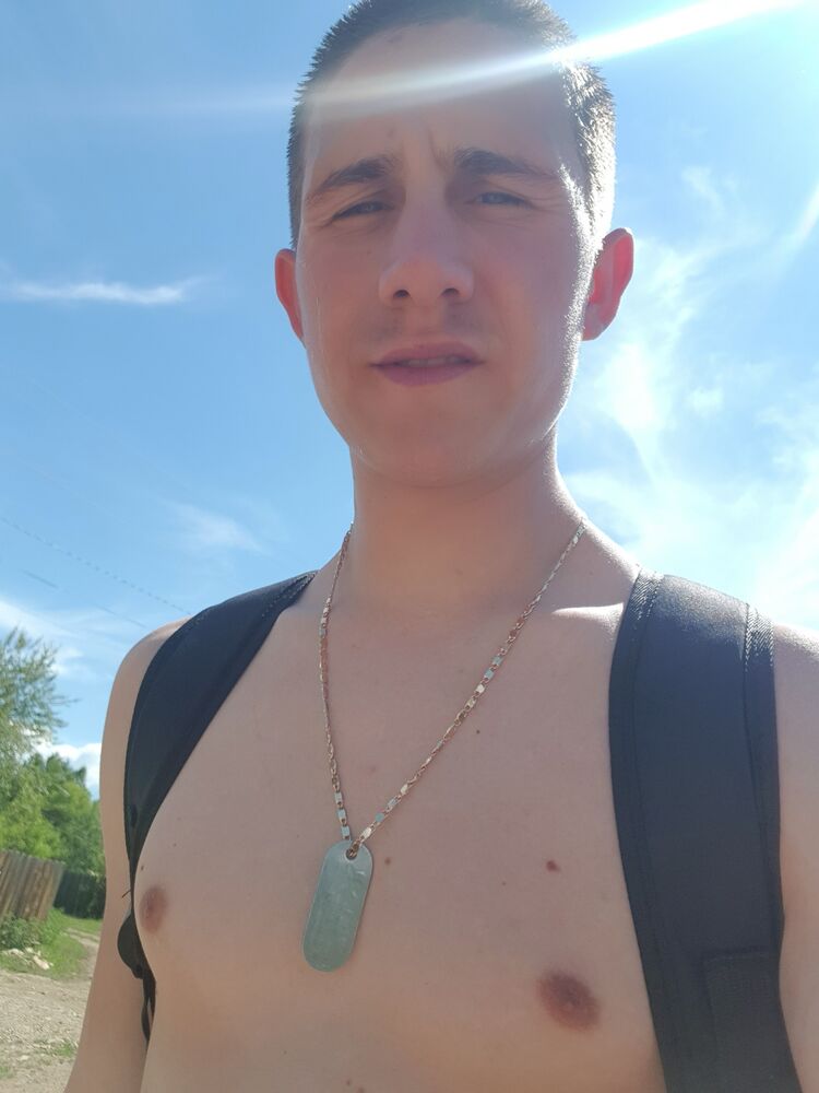  27113621  Ravil, 22 ,    