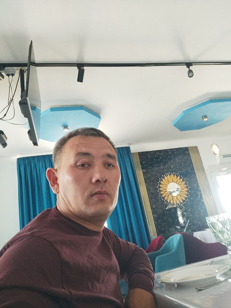  36146651  Ruslan, 40 ,    