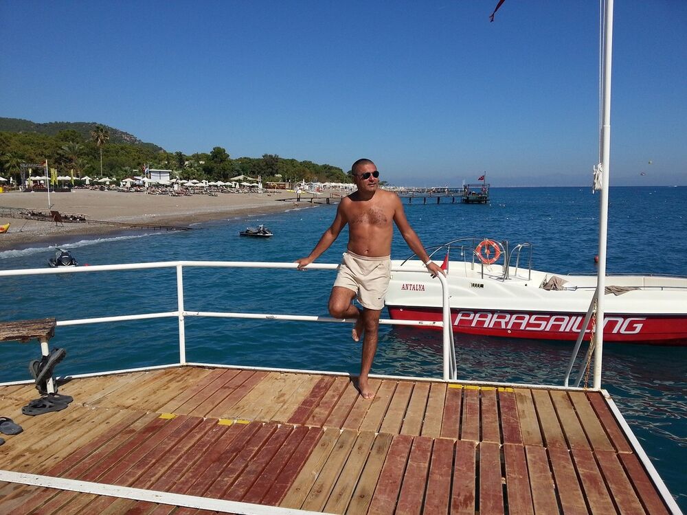  ,   Burak, 44 ,   ,   , c 