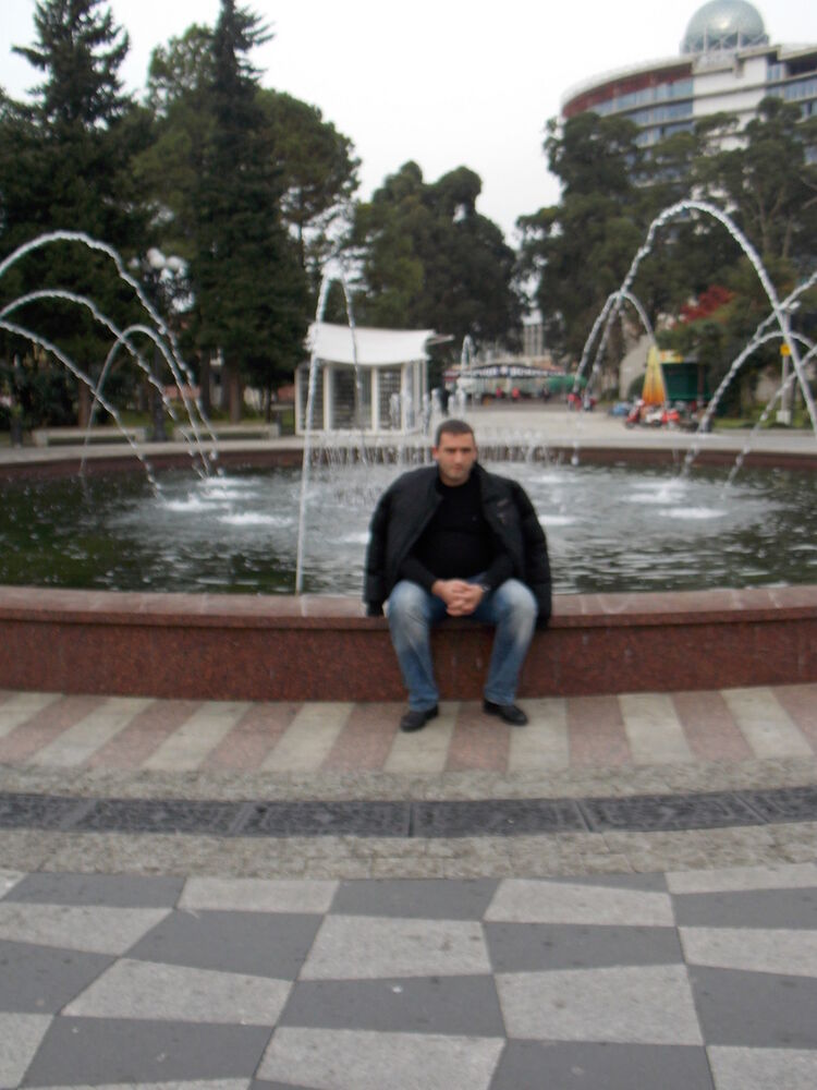  5754521  Giorgi, 40 ,    