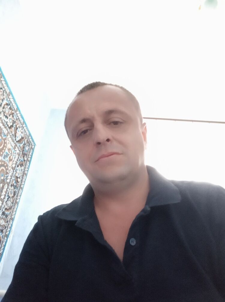  18220141  Sergey, 45 ,    