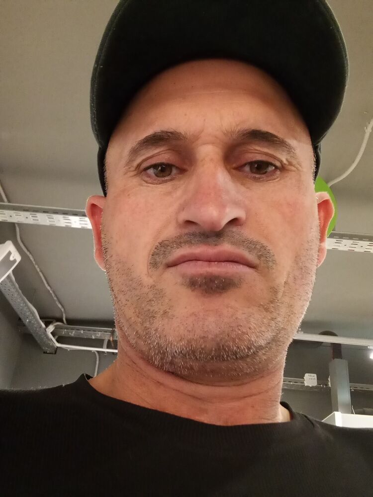  ,   Sherali, 41 ,   ,   , c 