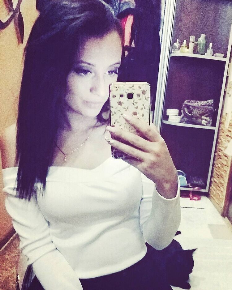  Moldova Noua,   , 33 ,   ,   , c 