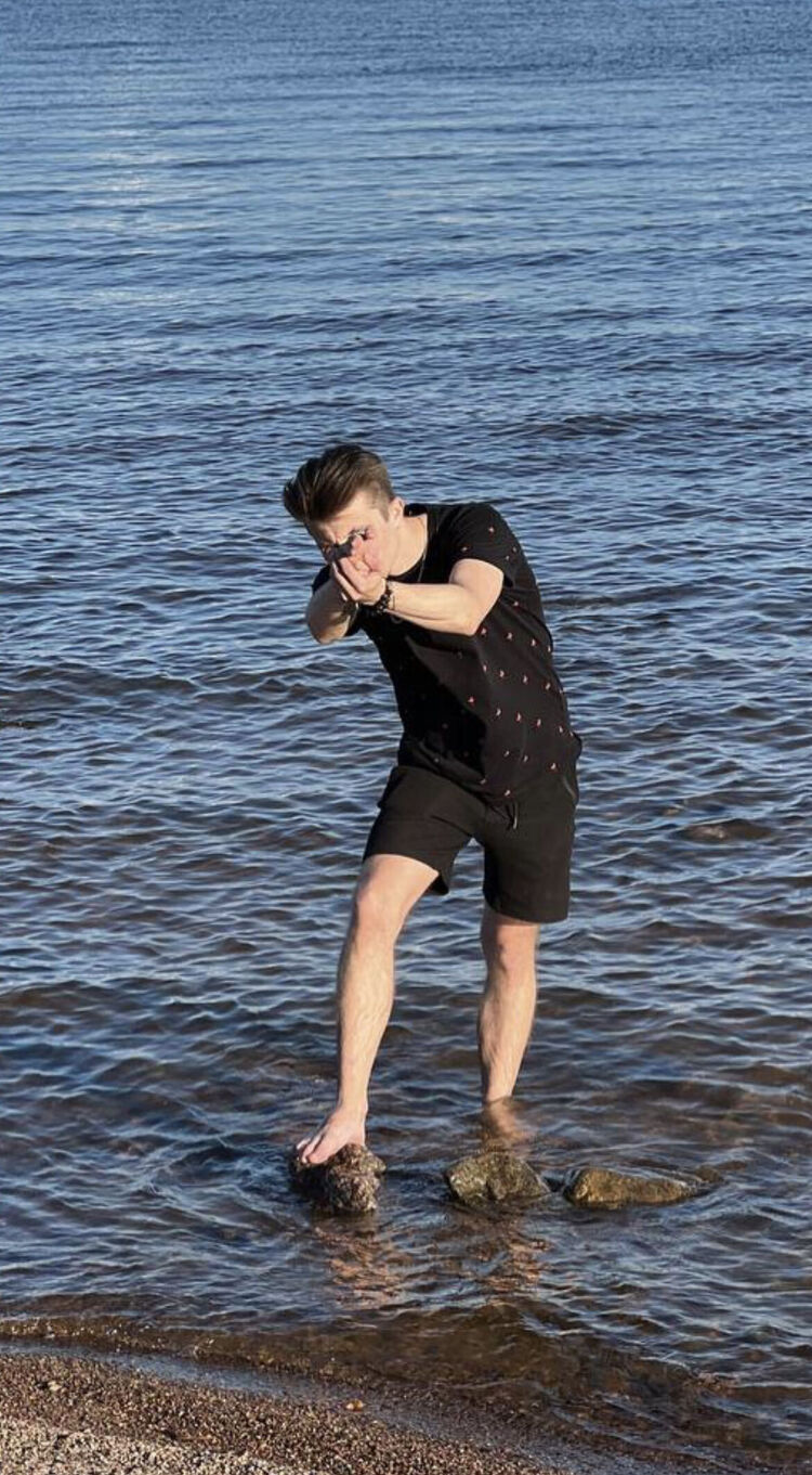  31933801  , 28 ,    -