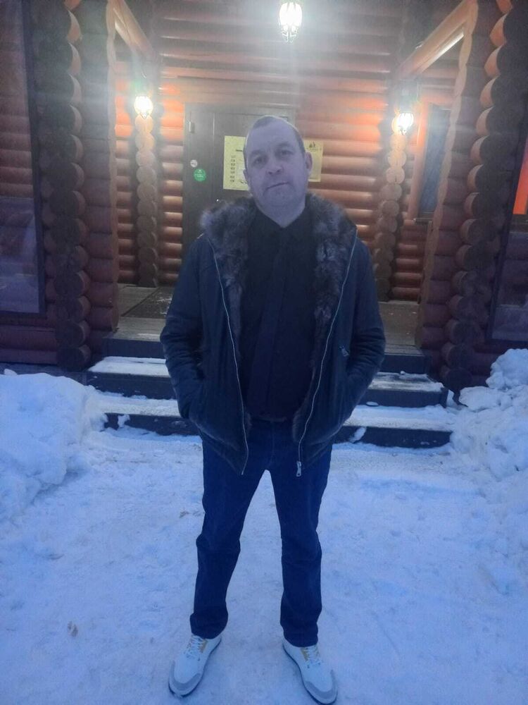  49483121  , 38 ,    