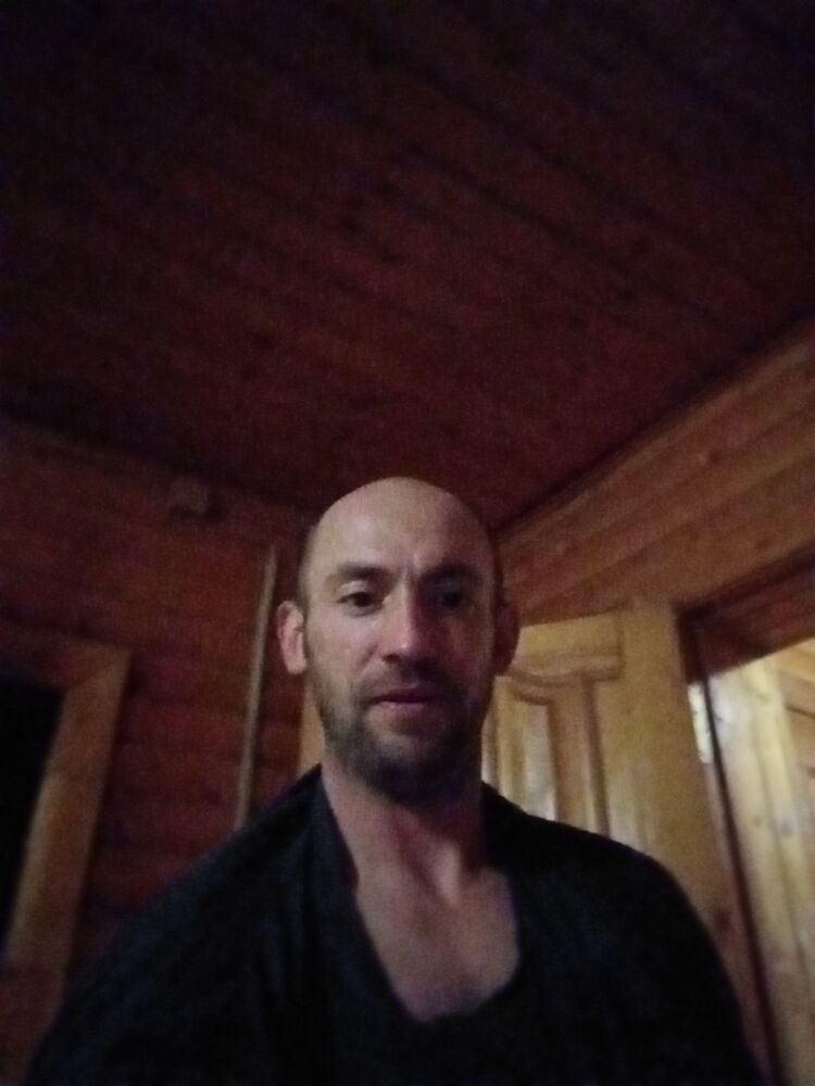  ,   Vladimir, 32 ,   ,   