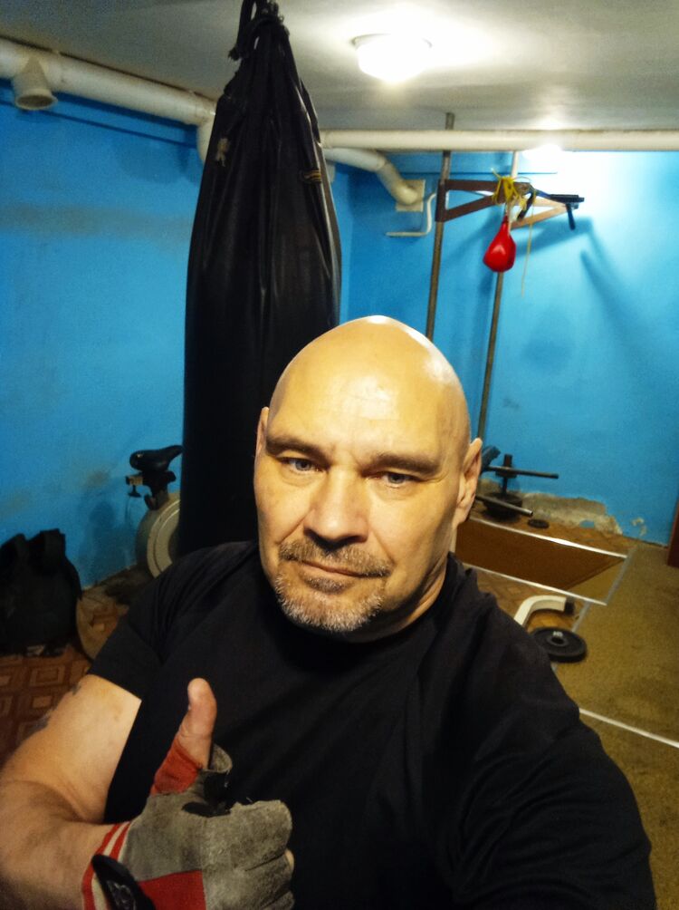  45883661  Alex, 51 ,    